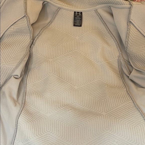 Under Armour Women’s Medium Waffle Knit Full Zip Jacket Light Gray Hood Pockets - Picture 6 of 7